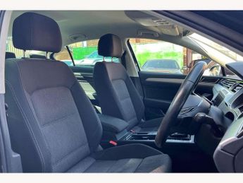 Volkswagen Passat 2.0 TDI SE Business 4dr DSG [7 Speed]