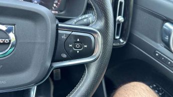Volvo XC40 1.5 T3 [163] R DESIGN 5dr Geartronic