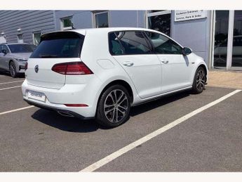 Volkswagen Golf 2.0 TDI R-Line 5dr DSG