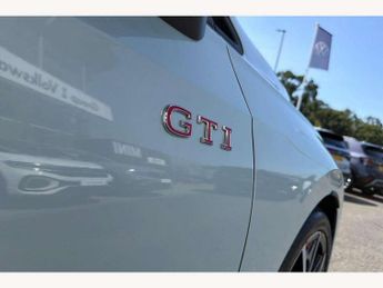 Volkswagen Golf 2.0 TSI 265 GTI 5dr DSG