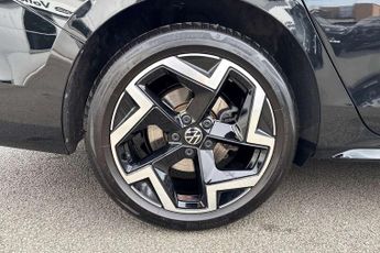 Volkswagen Passat 1.5 eTSI R-Line 5dr DSG
