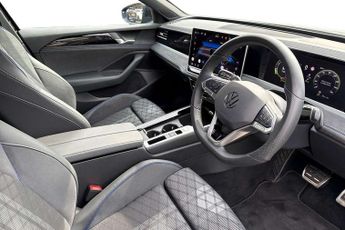 Volkswagen Passat 1.5 eTSI R-Line 5dr DSG