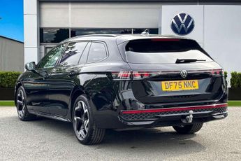 Volkswagen Passat 1.5 eTSI R-Line 5dr DSG