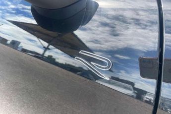 Volkswagen Passat 1.5 eTSI R-Line 5dr DSG