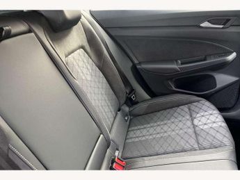 Volkswagen Golf 1.5 eTSI 150 R-Line 5dr DSG