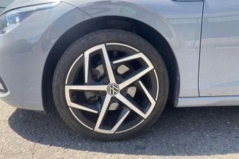 Volkswagen Golf 1.5 eTSI 150 Style 5dr DSG