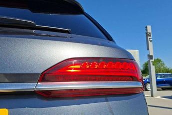 Audi Q7 45 TDI Quattro S Line 5dr Tiptronic