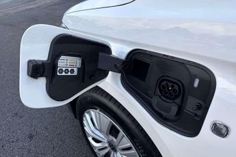 Volkswagen Caddy Maxi 1.5 eHybrid 150 Commerce Van DSG [Bus/Assist]