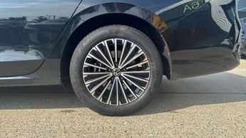 Volkswagen Passat 1.5 TSI eHybrid 272 Elegance 5dr DSG