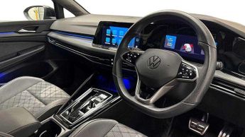 Volkswagen Golf 1.5 eTSI 150 Black Edition 5dr DSG