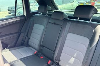 Volkswagen Tiguan 2.0 TDi 150 4Motion R-Line Tech 5dr DSG