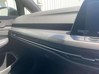 Volkswagen Golf 1.5 eTSI 150 R-Line 5dr DSG