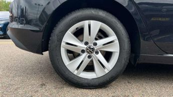 Volkswagen Golf 2.0 TDI Life 5dr DSG