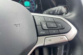 Volkswagen Golf 1.5 eTSI 150 Style 5dr DSG