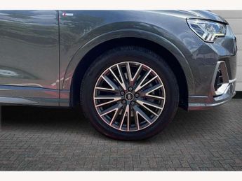 Audi Q3 45 TFSI e S Line 5dr S Tronic