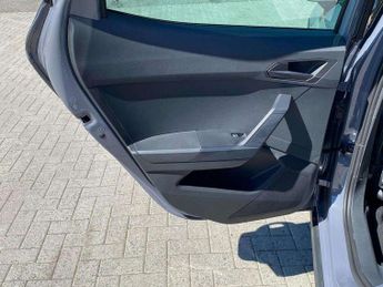 SEAT Arona 1.0 TSI 115 FR Sport 5dr DSG