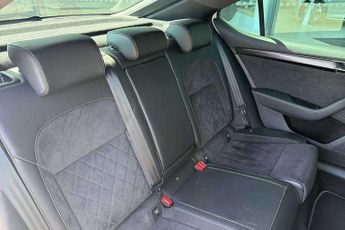 Skoda Superb 2.0 TDI CR 190 Sport Line Plus 5dr DSG