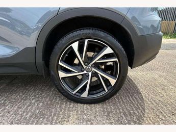 Volvo XC40 2.0 B4P R DESIGN Pro 5dr Auto