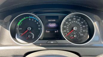 Volkswagen Golf 99kW e-Golf 35kWh 5dr Auto