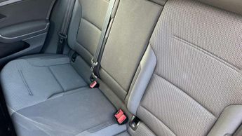 Volkswagen Golf 99kW e-Golf 35kWh 5dr Auto