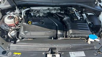 Volkswagen Tiguan 2.0 TSi 230 4Motion SEL 5dr DSG