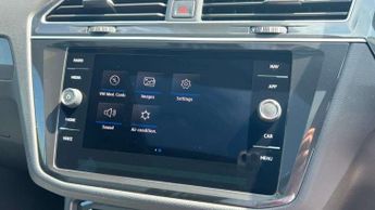 Volkswagen Tiguan 2.0 TSi 230 4Motion SEL 5dr DSG