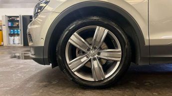 Volkswagen Tiguan 2.0 BiTDi 240 4Motion SEL 5dr DSG