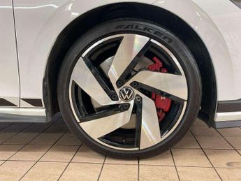 Volkswagen Golf 2.0 TSI 300 GTI Clubsport 5dr DSG