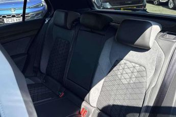 Volkswagen Golf 2.0 TSI 190 Black Edition 4Motion 5dr DSG