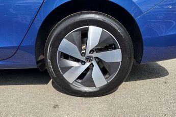 Volkswagen Passat 1.5 TSI eHybrid Life 5dr DSG