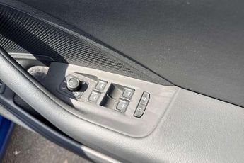 Volkswagen Passat 1.5 TSI eHybrid Life 5dr DSG