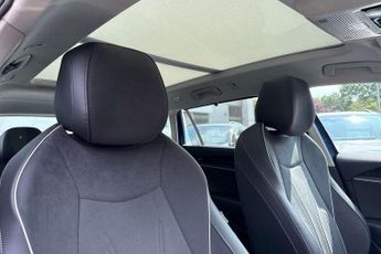 Volkswagen Passat 1.5 TSI eHybrid Life 5dr DSG