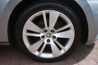 Skoda Superb 2.0 TDI CR SE L 5dr DSG