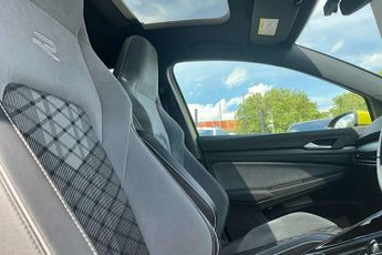 Volkswagen Golf 2.0 TDI 150 R-Line 5dr DSG