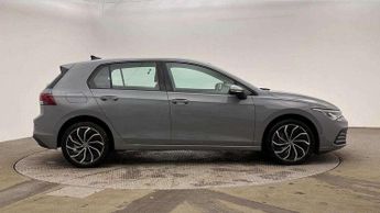 Volkswagen Golf 1.0 eTSI Life 5dr DSG