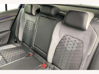 Volkswagen Golf 1.5 eTSI 150 R-Line 5dr DSG