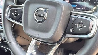 Volvo XC40 2.0 B4P Plus Black Edition 5dr Auto