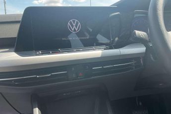 Volkswagen Golf 1.5 eTSI 150 Life 5dr DSG