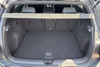Volkswagen Golf 1.5 eTSI 150 R-Line 5dr DSG