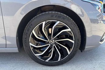 Volkswagen Golf 1.5 eTSI 150 Style 5dr DSG