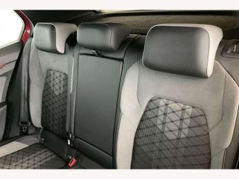 Volkswagen Golf 1.5 eTSI 150 R-Line 5dr DSG