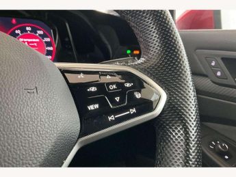 Volkswagen Golf 1.5 eTSI 150 R-Line 5dr DSG