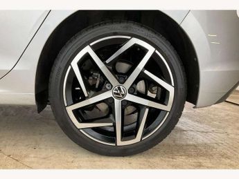 Volkswagen Golf 1.5 eTSI 150 Style 5dr DSG