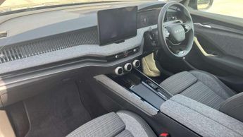 Skoda Superb 1.5 TSI iV SE Technology DSG 5dr
