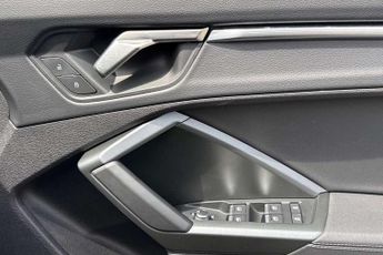 Audi Q3 35 TDI Black Edition 5dr S Tronic [20" Alloy]