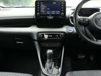 Toyota Yaris 1.5 Hybrid Launch Edition 5dr CVT