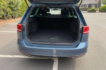 Volkswagen Passat 1.4 TSI 150 R-Line 5dr DSG [Panoramic Roof]