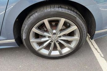 Volkswagen Passat 1.4 TSI 150 R-Line 5dr DSG [Panoramic Roof]