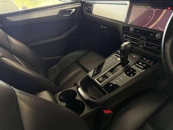 Porsche Macan 5dr PDK