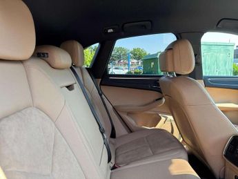 Porsche Macan 5dr PDK
